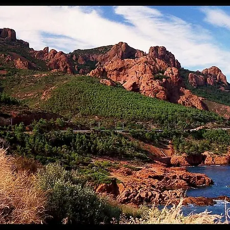 Cap Esterel Agay Saint Raphael Vue Coeur Du Site Piscine Golf Mer Studio 4 Personnes Chez Magali Exterior photo