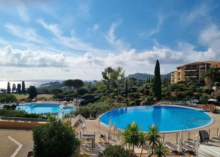 Cap Esterel Agay Saint Raphael Vue Coeur Du Site Piscine Golf Mer Studio 4 Personnes Chez Magali