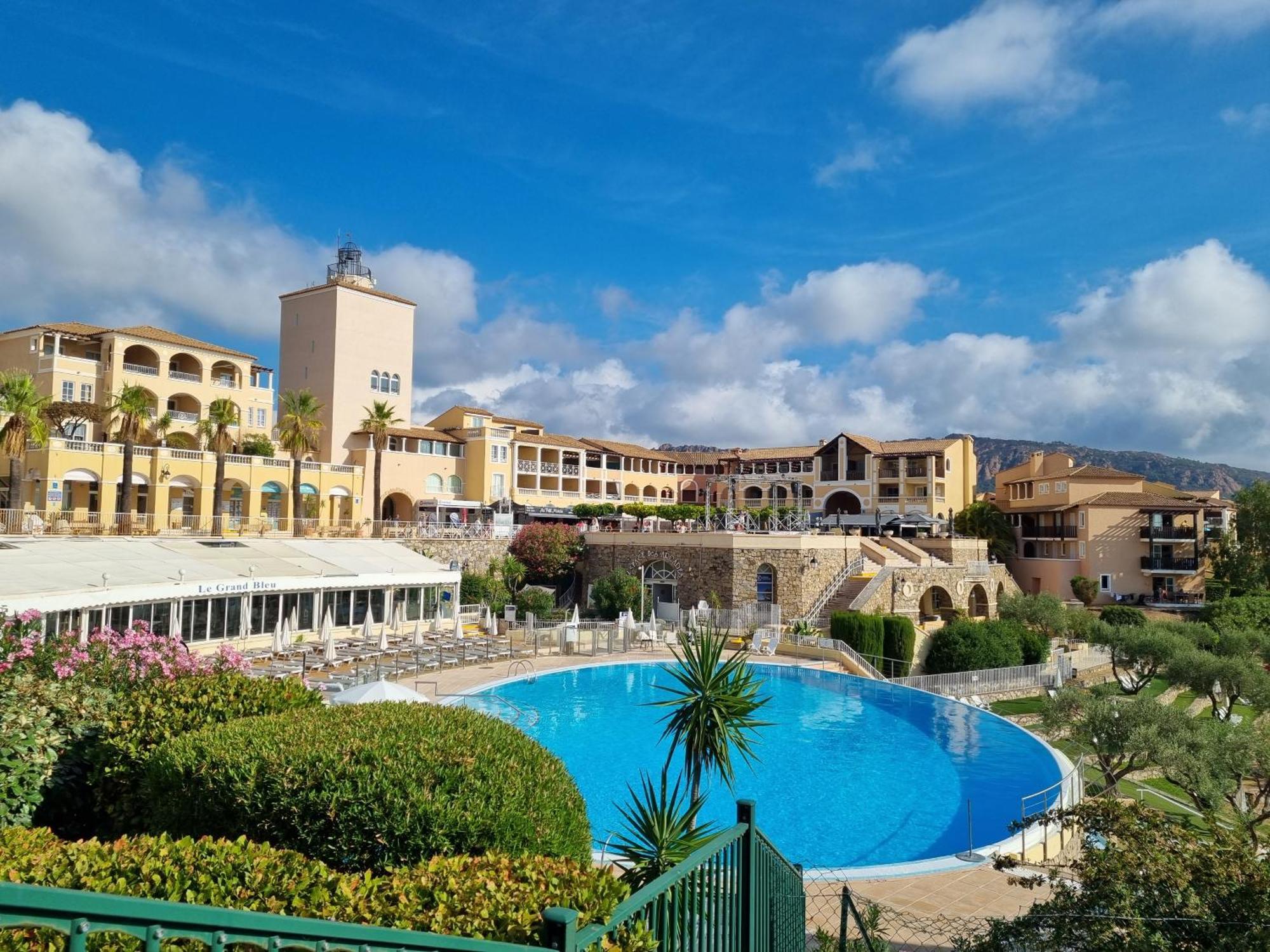 Cap Esterel Agay Raphael Vue Coeur Du Site Piscine Golf 4 Personnes Chez Magali Apartment *