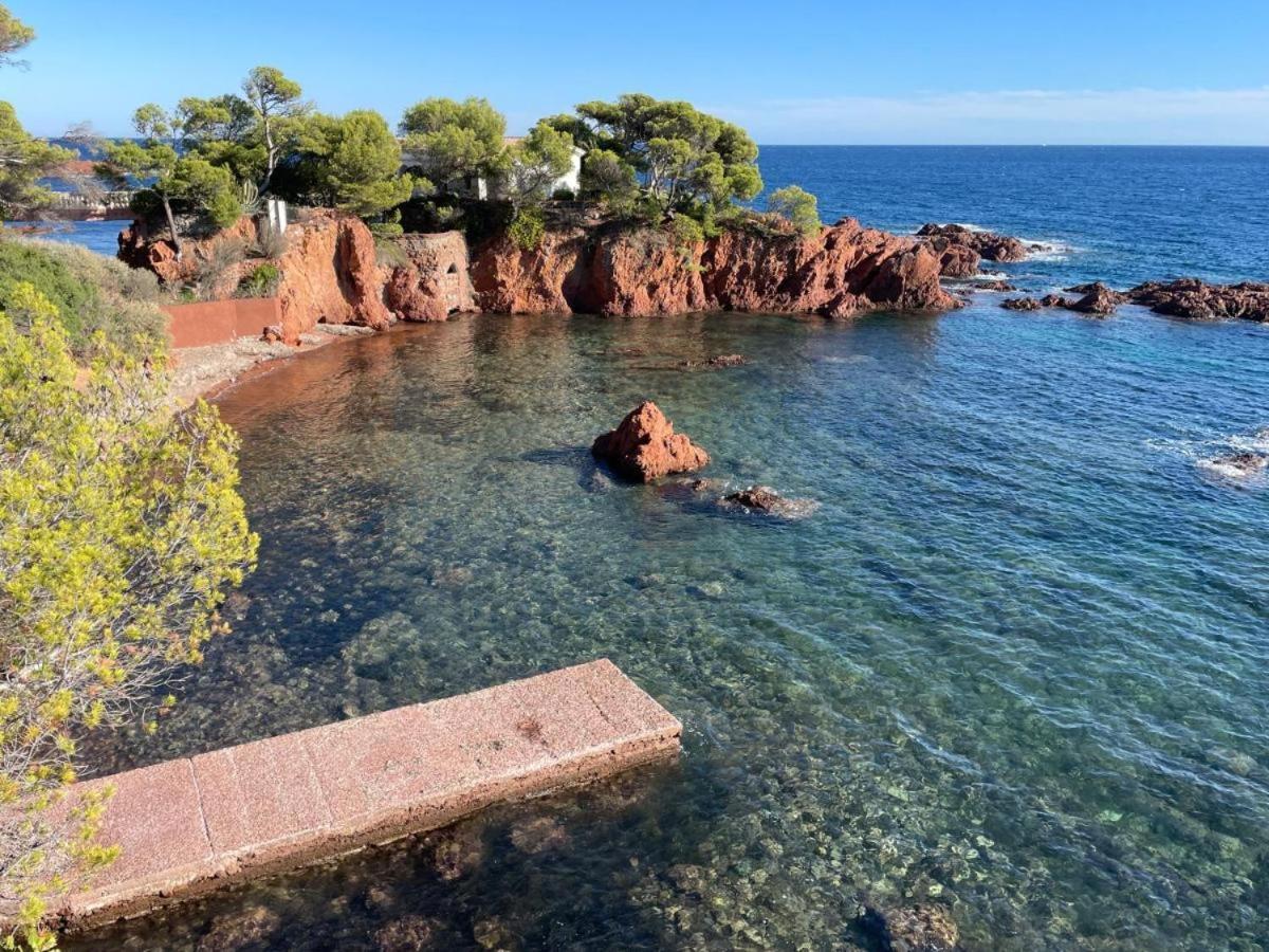 Cap Esterel Agay Raphael Vue Coeur Du Site Piscine Golf 4 Personnes Chez Magali Apartment Saint-Raphael (Var)